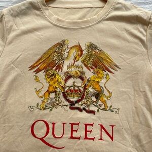 Queen tee